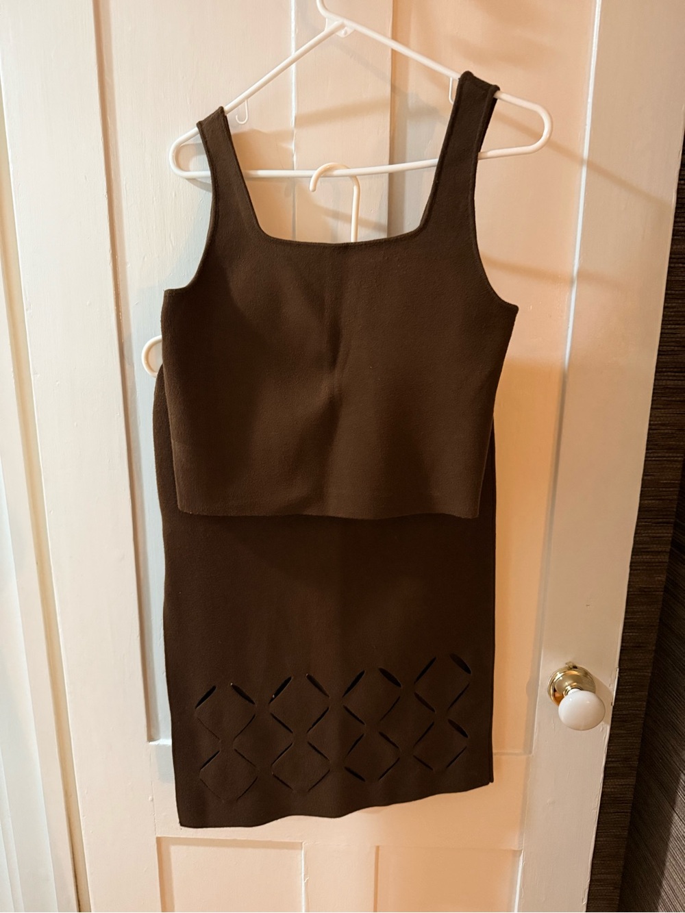 Sleeveless Cutout Hem Brown Set